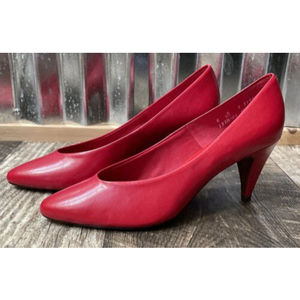Womens Connie Commuters Red Vintage Heels Shoes Size 8 Made In USA